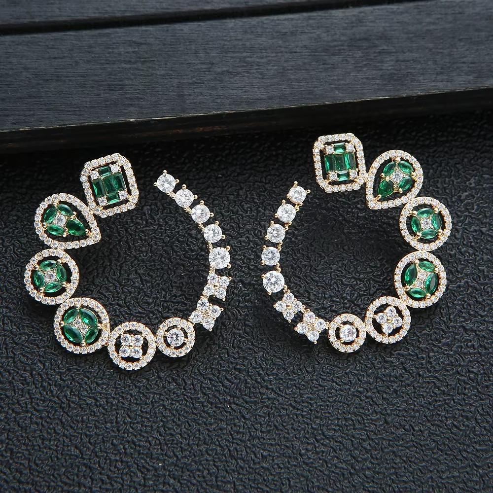 Роскошные круглые серьги-гвозд – обзор и цена Women Accessories Dubai